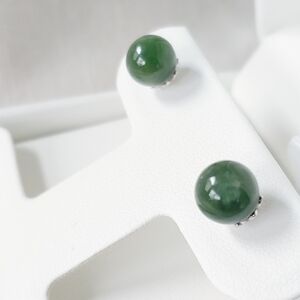 EUC Jade Of Yesteryear Nephrite Jade Earrings
